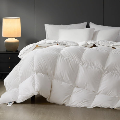 King Down Comforter,All-Season Duvet Insert with 8 Loops,Noiseless Luxury Comforter,White,106x90 inc
