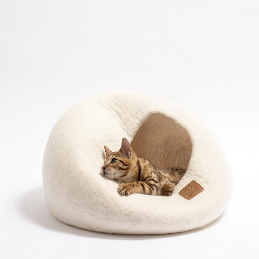 Handcrafted Wool Cat Cave Bed - Perfect Hideaway for Your Feline Friend - Quiet/Warm for Sleeping & Relaxing - Love
