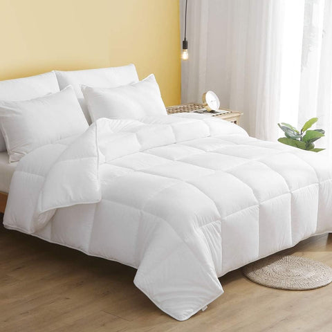 100% Cotton Lightweight Down Alternative Comforter, Queen (88x88)