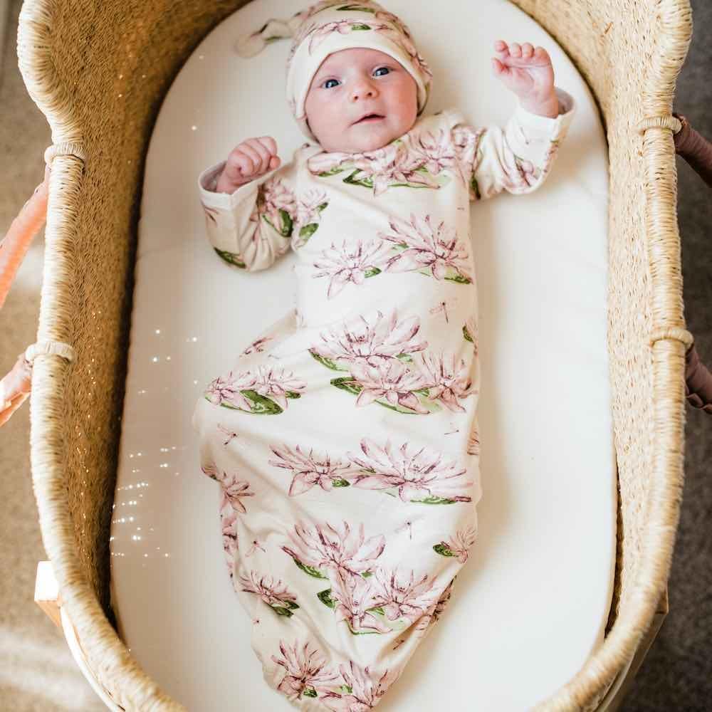 Newborn Gown and Hat Set - Baby Nightgown - Soft & Gentle - Stylish Announcement Outfit for Boys & Girls