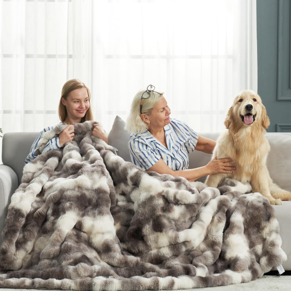 Faux Fur Throw Blanket for Bed King Size, Fuzzy Soft Plush Thick Bubble Blanket for Sofa Bedroom Living Room, 90 * 90