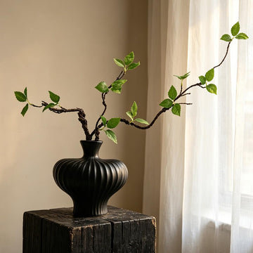 Heart Shaped Vase with Artificial Branch Set, 1 pcs Artificial Stem in Black Ceramic Vase, 22" Fake Plants &