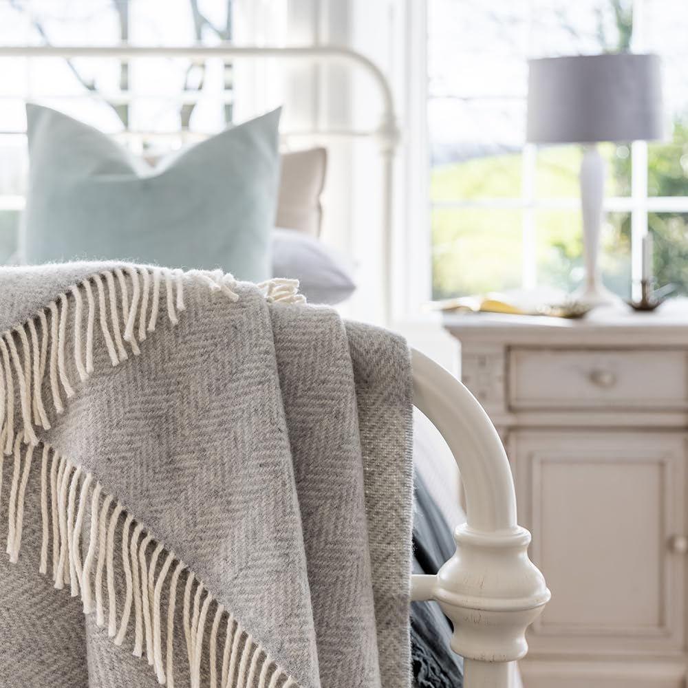 Merino & Cashmere Wool Throw Blanket 54x71 in Pale Grey