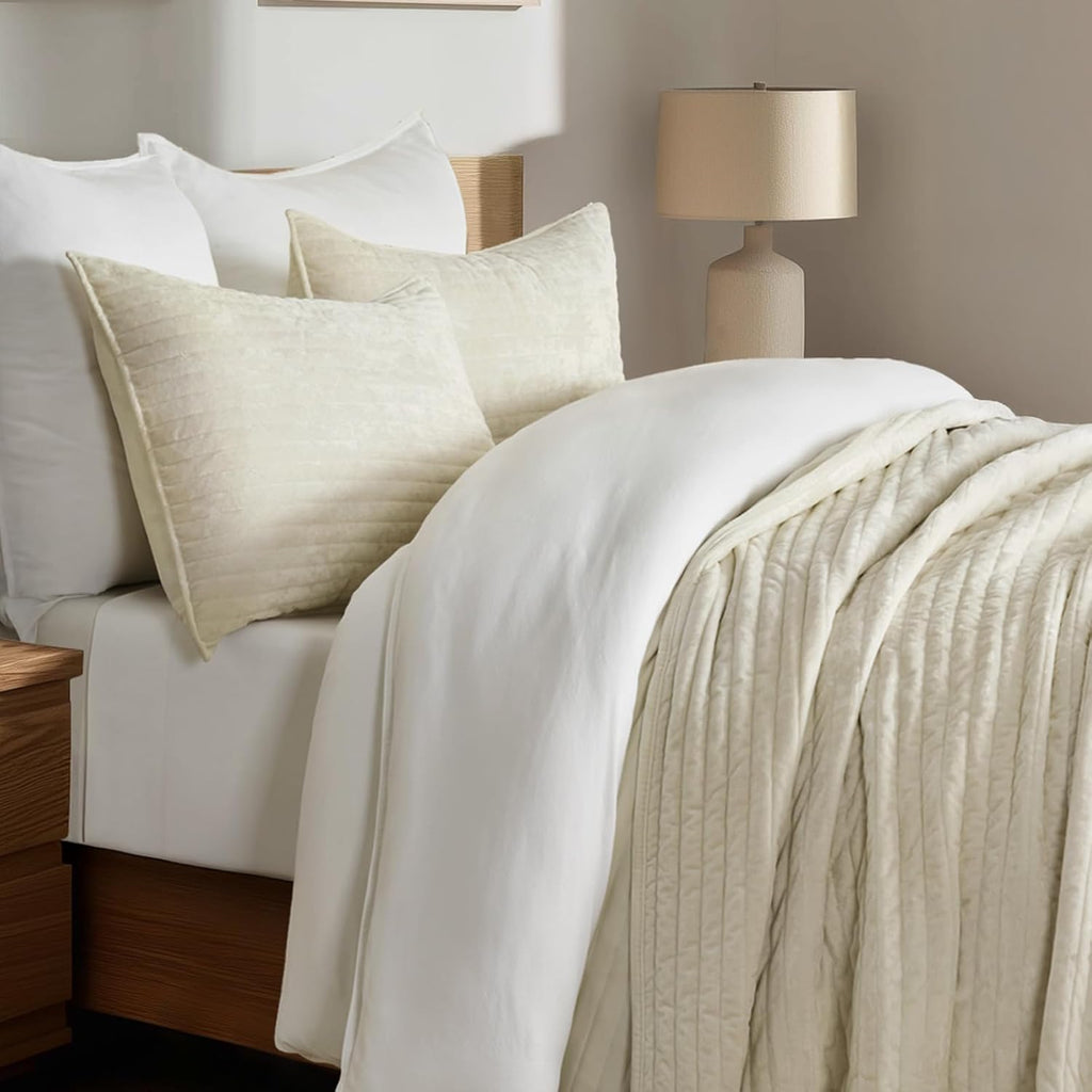 Velvet Quilt Set King, Luxurious Soft Striped Channel Bedding Set, Lightweight Velvet Comforter for All Season