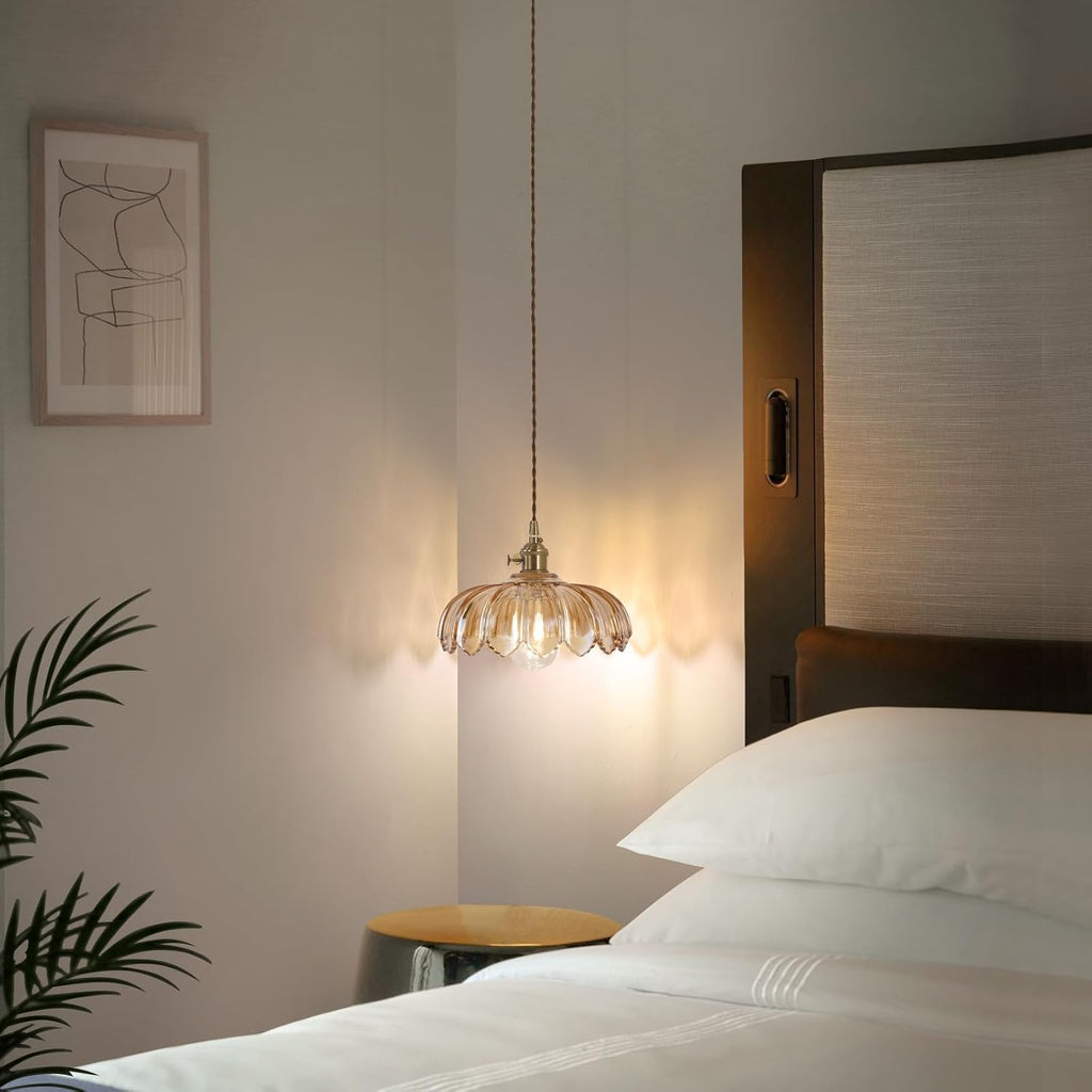 Pendant Light with Amber Scindapsus Glass Lmapshade, Brass Vintage Pendant Light Adjustable Hanging Light for Kitchen