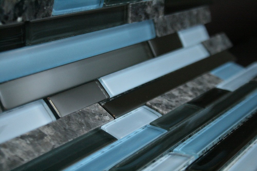 Random Brick Pattern Glass Wall Tile (Black, Gray & Blue Glass with Blue Pearl Granite)