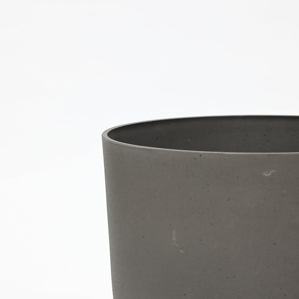 LuxenHome Set of 2 HDPE Tall Planters 16.5" & 13.5", Indoor Outdoor with Drainage Hole and Rubber Plug,Modern