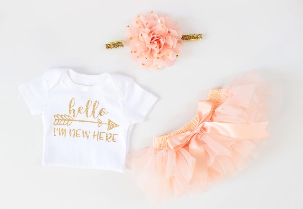 OoSweetCharlotteoO Newborn Baby Girl Coming Home Outfit Hello I am New here Bodysuits 3pcs (Newborn) (Newborn, Peach
