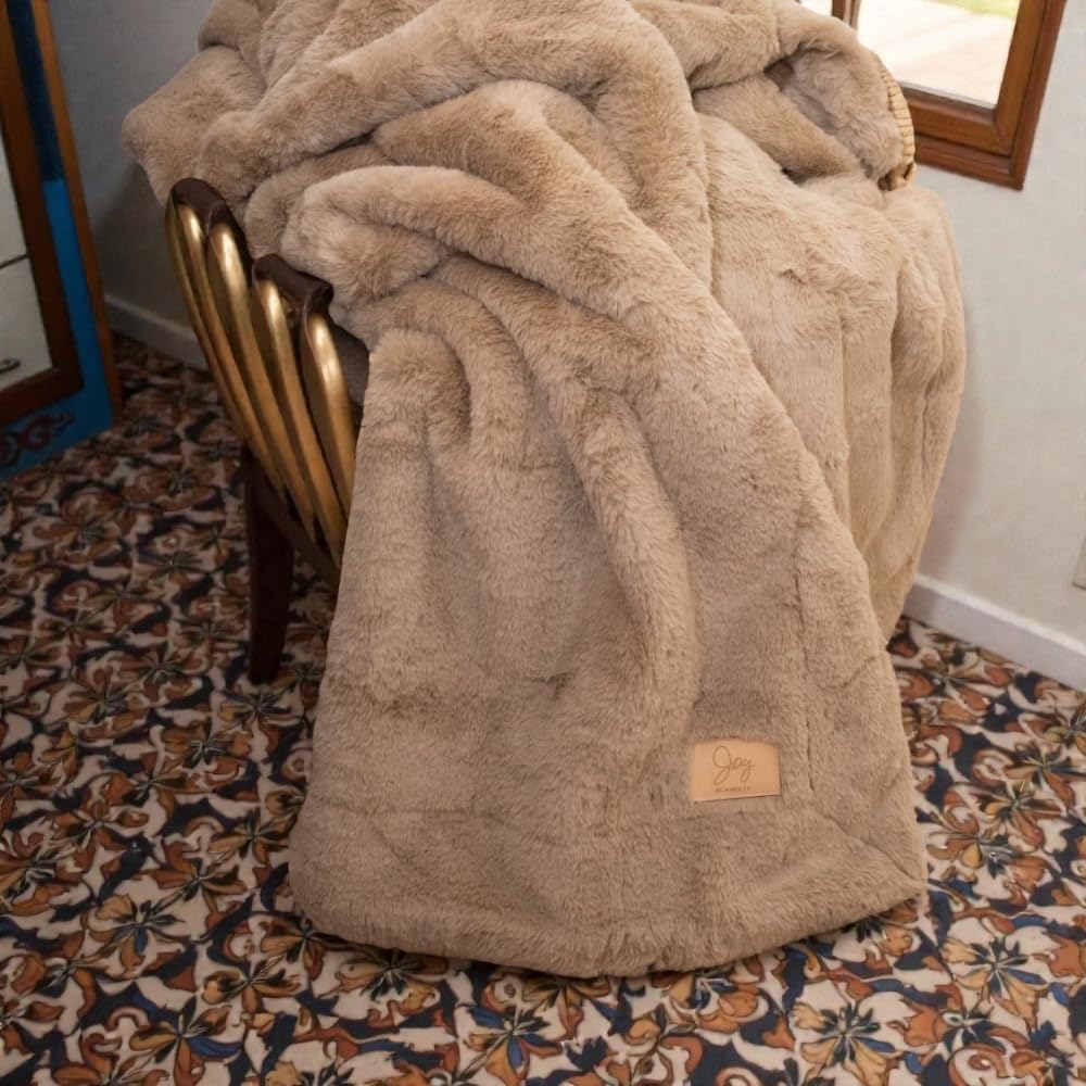 Luxury Faux Fur Throw Blanket - Premium Double-Sided Plush Throw for Couch & Bed - Shed-Free, Machine Washable