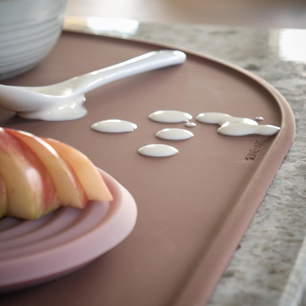 Oval Silicone Degrē Placemats, Chalk (20.5"x13", Set of 2)
