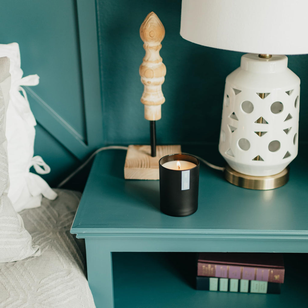 Cedar & Tobacco Scented Candle - 75 Hour Burn