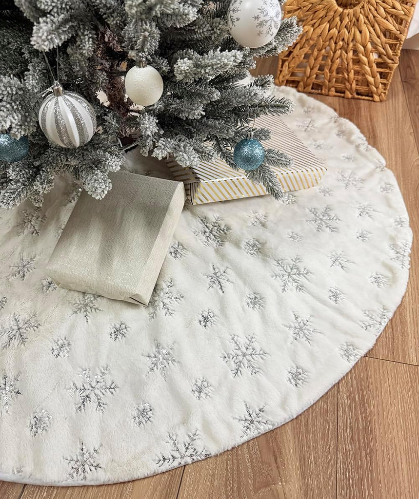 60 Inch Sequin Faux Fur Christmas Tree Skirt Decoration for Merry Christmas Party White Plush Silver Sequin Snowflake