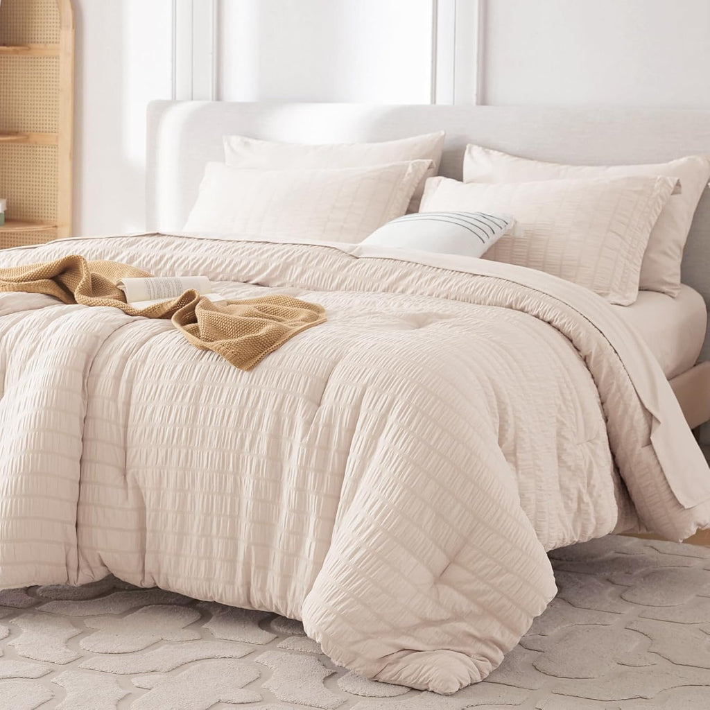 7 Pieces Queen Comforter Set, Seersucker Bed in a Bag Queen, All Season Luxury Bedding Set with Comforter, Flat Sheet