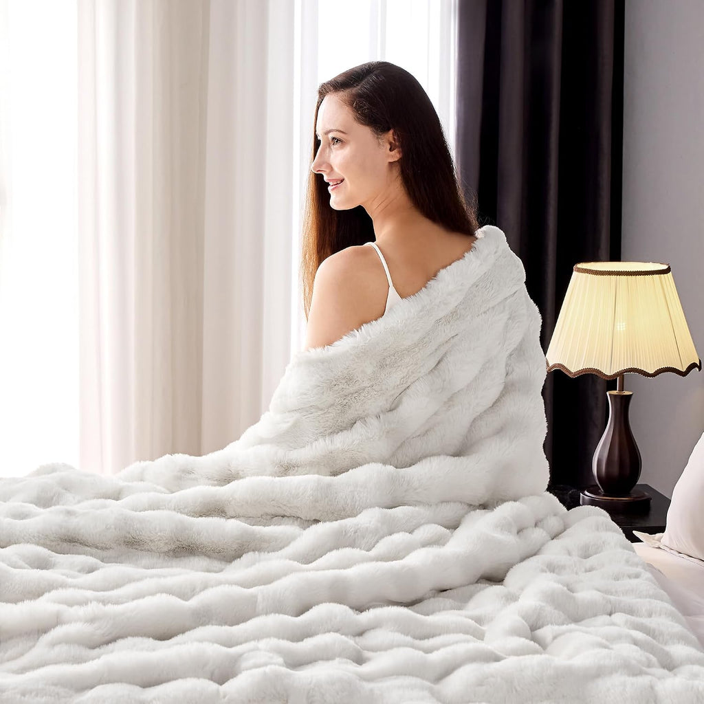 1000GSM Faux Rabbit Fur Throw Blanket, Super Heavy Warm Cozy Blankets for Couch Bed Sofa, Bubble Plush Fuzzy Elegant