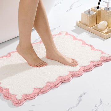 Small Cute Scalloped Bath Mat, White and Pink Plush Microfiber Scallop Bathroom Rugs Non Slip Washable Quick Dry