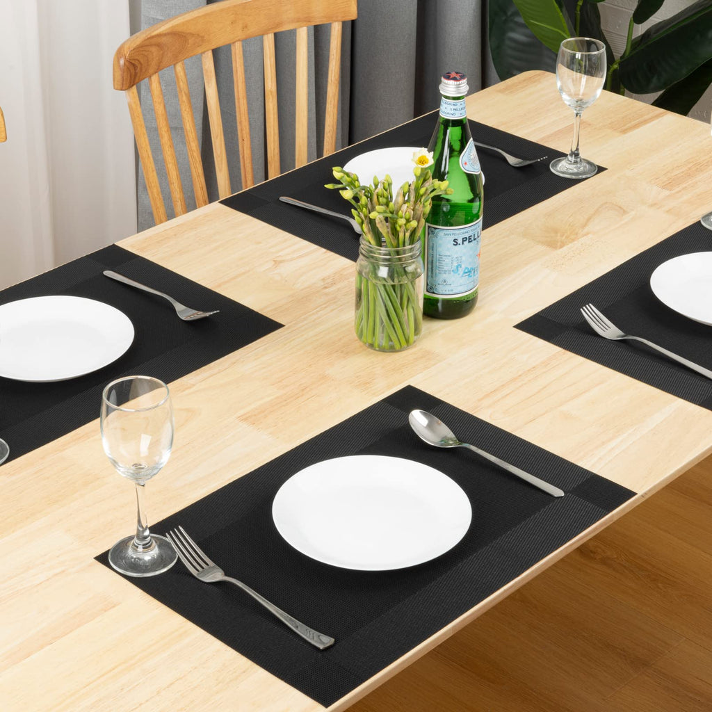 Placemats Set of 4, Washable Vinyl Woven Placemats, Heat Resistant & Wipeable Table Mats Dining Table (Black)