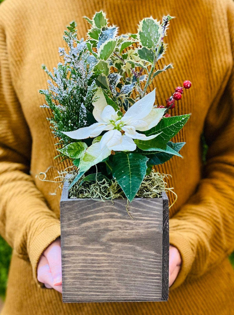 Wooden Planter Box, Rustic Barn Wood with Plastic Liner l Garden Decor l Restaurant and Wedding Decorations l Wedding