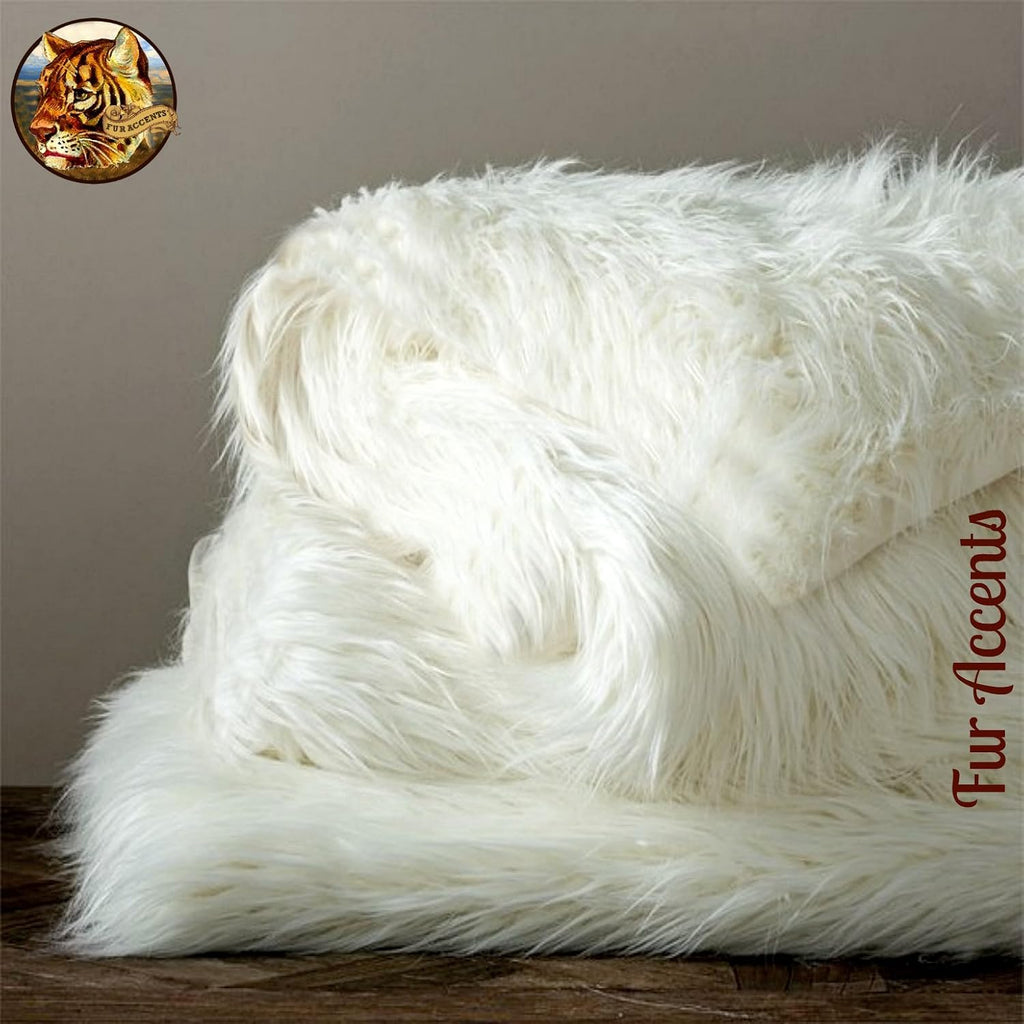 White Fox - Premium Quality Faux Fur - Designer Throw Blanket - Soft Minky Cuddle Fur Lining (4'x5')