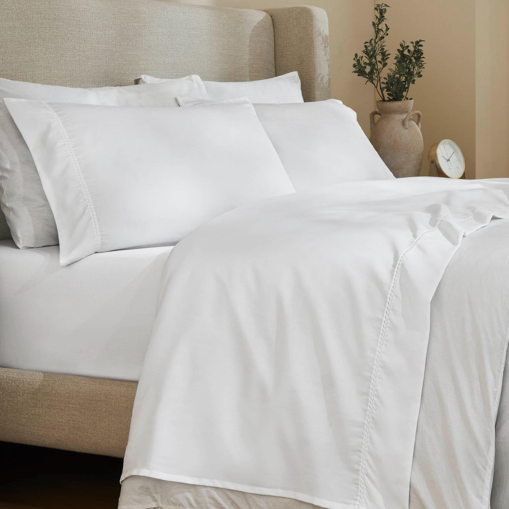 Cotton Blend 600 TC Embroidered Hem Bed Sheets, White