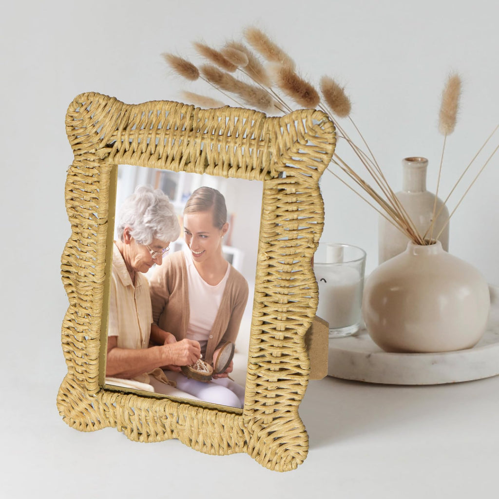 Woven Wicker Picture Frame, 4 x 6 inches with Zebra Design, Rattan Photo Frame with Bohe Style for Tabletop Display