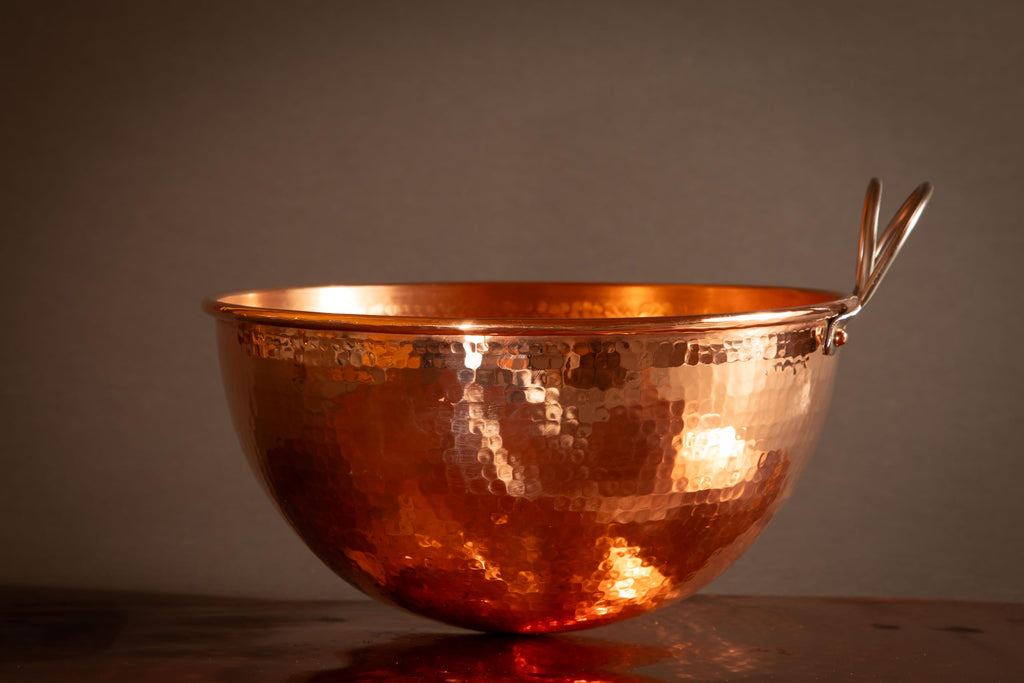 Mixing Bowl with Handle | Hand Hammered | 2.5 Qt, 10