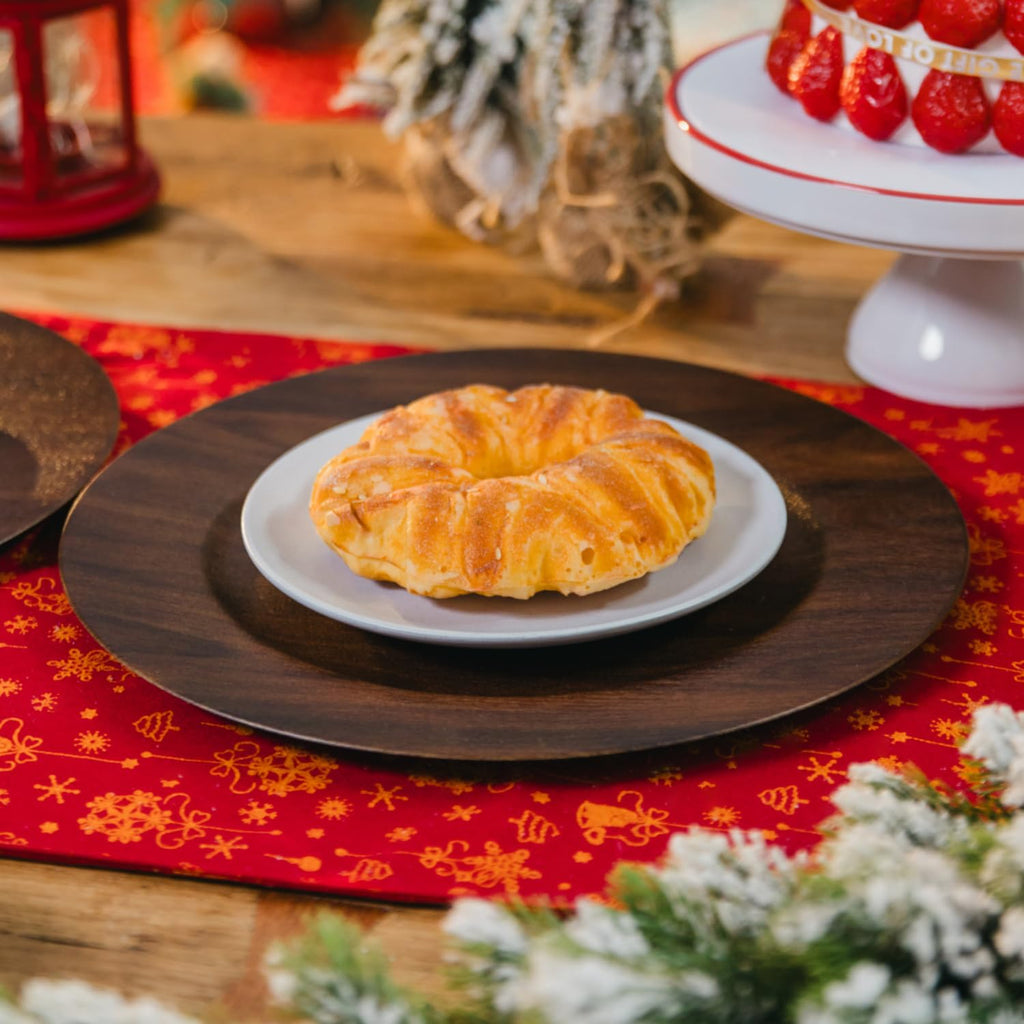 13in Charger Plates Set of 12- Faux Wood Chargers for Dinner Plates- Brown Round Plastic Plate Chargers- Farmhouse