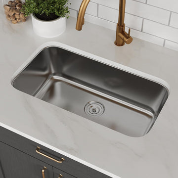 32 Inch Undermount Kitchen Sink 18 Gauge Stainless Steel Kitchen Sink Spacious Single Bowl Sinks with Basket Strainer