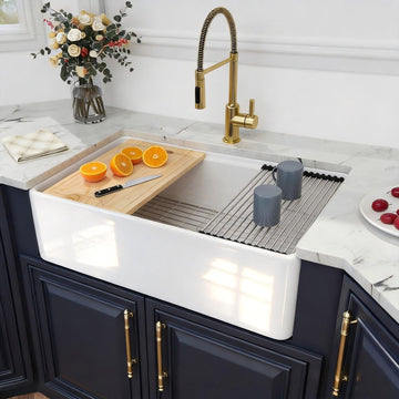 33 Inch White Farmhouse Kitchen Sink Workstation Apron Front Farm Sink with Slide Ledge Fireclay Ceramic Porcelain