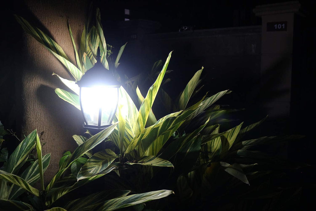 Dusk to Dawn Light Bulbs, Outdoor Sensor LED Bulb with Adjustable Photocell Light Sensor, A19 Automatic Lighting, E26