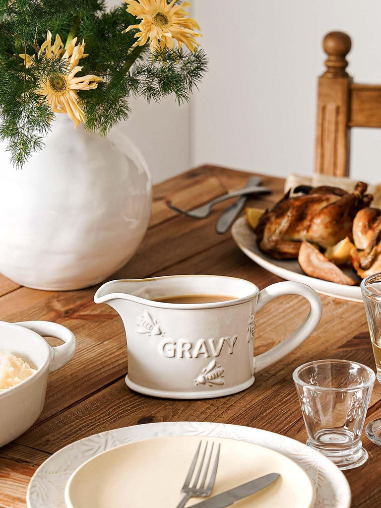 17oz Gravy Boat, Ceramic Sauce Boat for Salad Dressings, Creamer, Broth, Black Pepper, Set of 2, Arctic White, Bee