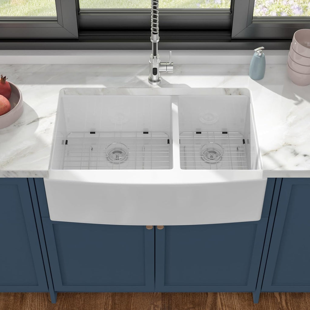 33 In. White Fireclay Farmhouse Sink Curved Apron Front Country Style, 60/40 Double Bowl Kitchen Sink, 33"x21"x10"