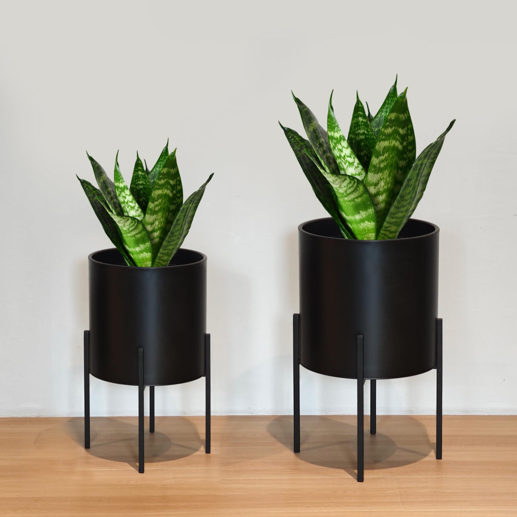 Modern Plant Pots, Large Planters with Stand, Set of 2 Decorative Planters, Metal Plant Pots with Drainage Holes