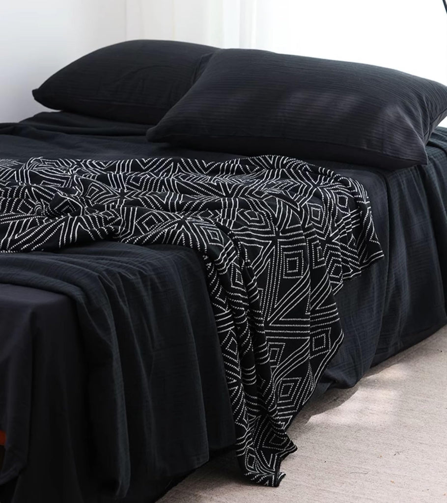 Black and White Throw Blankets Queen Size, Knitted Modern Patterned Throw Blanket, Soft Lightweight Woven Throw