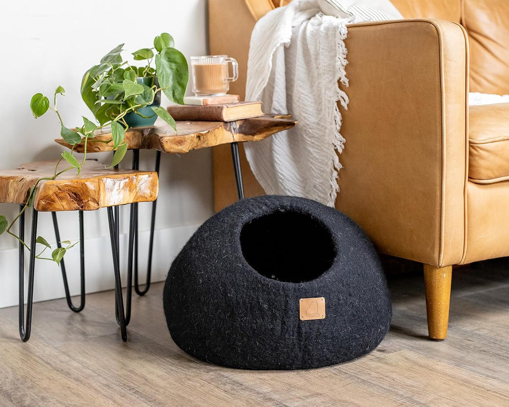 Handcrafted Wool Cat Cave Bed - Perfect Hideaway for Your Feline Friend - Quiet/Warm for Sleeping & Relaxing - Love