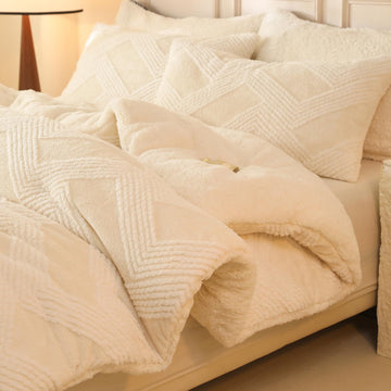 Tufted Boho Comforter Set - White Fluffy Sherpa Bedding Set, Soft Fuzzy Jacquard Quilt Set, 3 Pieces Cozy Bed