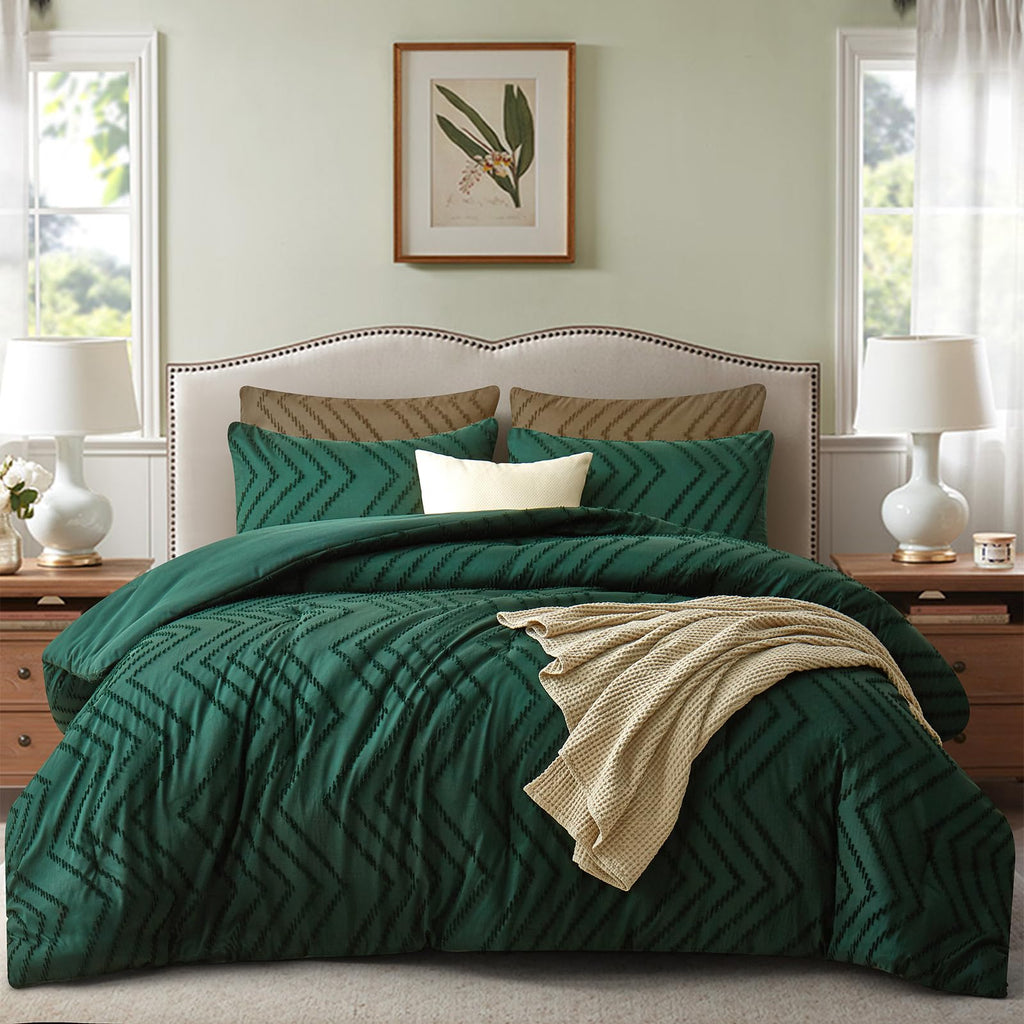Tufted Boho King Size Comforter Set, Emerald Green Bohemian Farmhouse Bedding Set, 3 Pieces All Season Soft