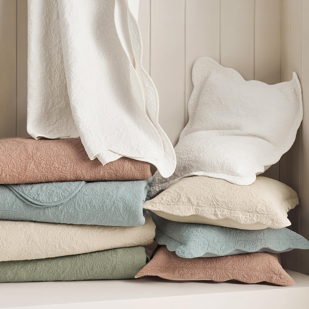 100% Cotton Scalloped Quilt Set, Birch