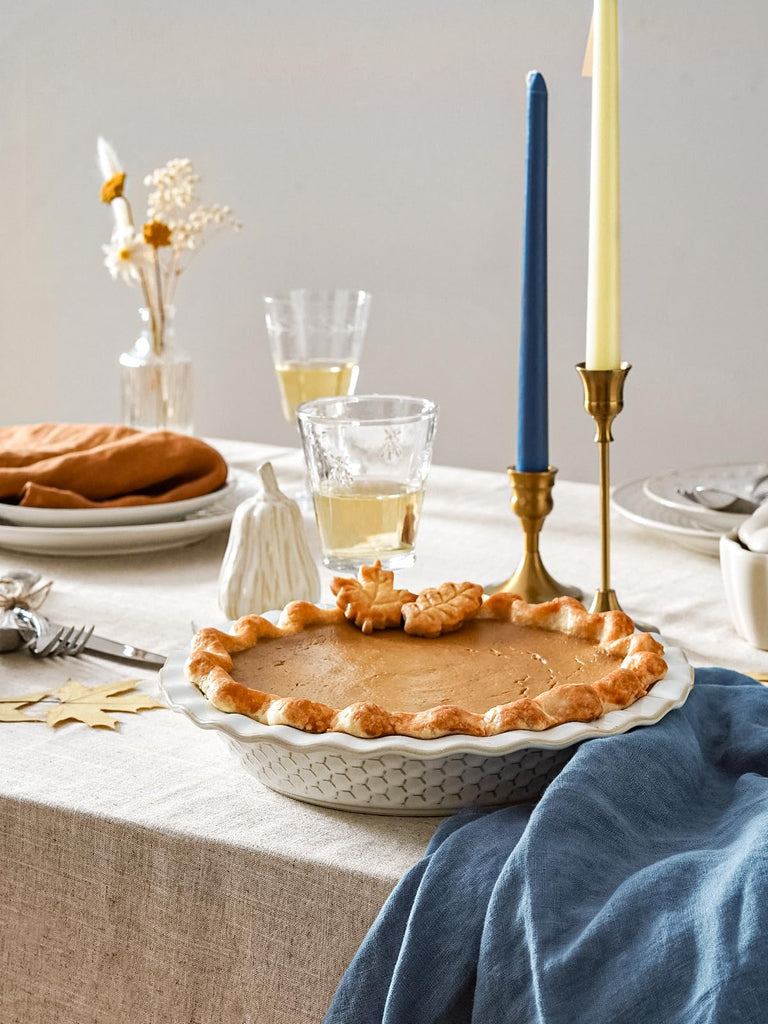 Pie Pans for Baking 9 Inch, Ceramic Pie Plate for Apple Pie, Round Baking Dish Oven Safe, Embossment Housewarming