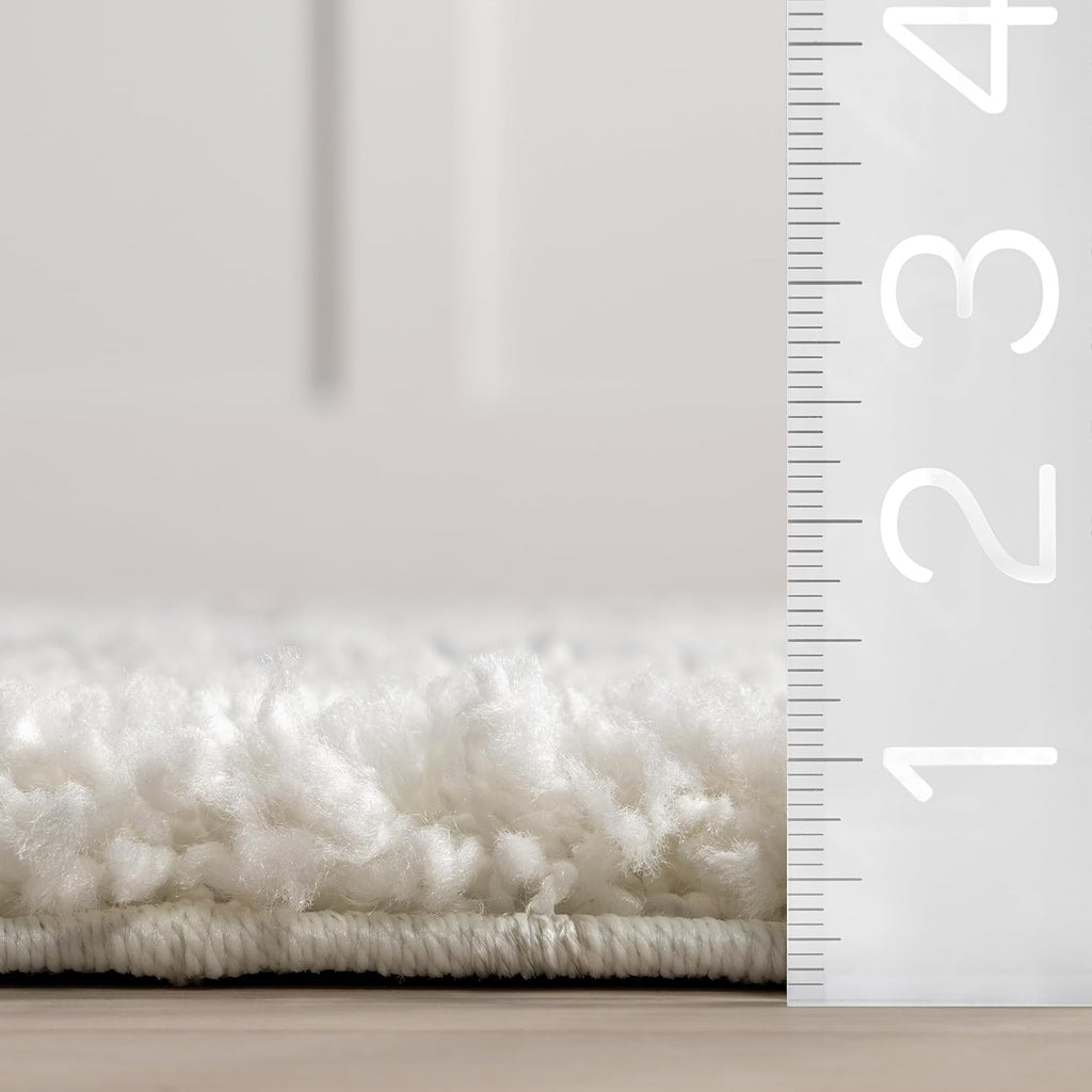 Tess White Trellis Power Loomed Area Rug, 5' x 8'
