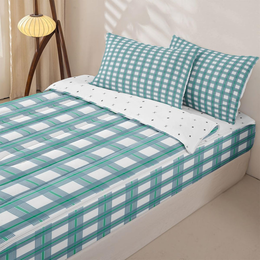 White Classic Checkered Zipper Comforter Set