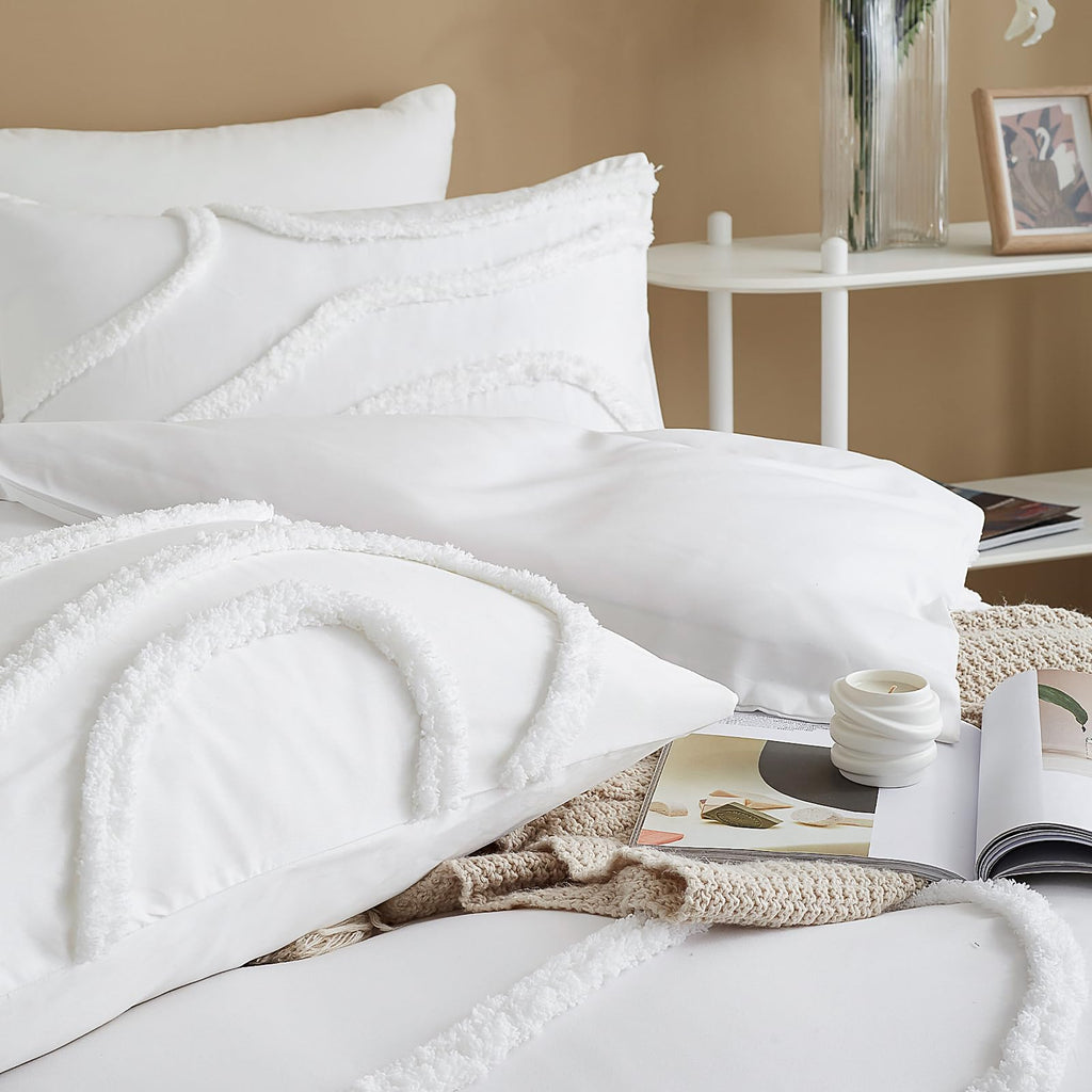 King Size Comforter Set;Beige Comforter Boho Tufted Lightweight Bedding Sets 3PCS Soft Jacquard with 2 Pillow Cases