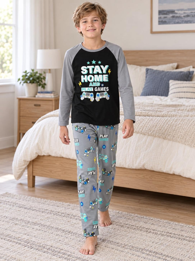 Boys Trendy Graphic Long Sleeves & Pants Winter Pajamas