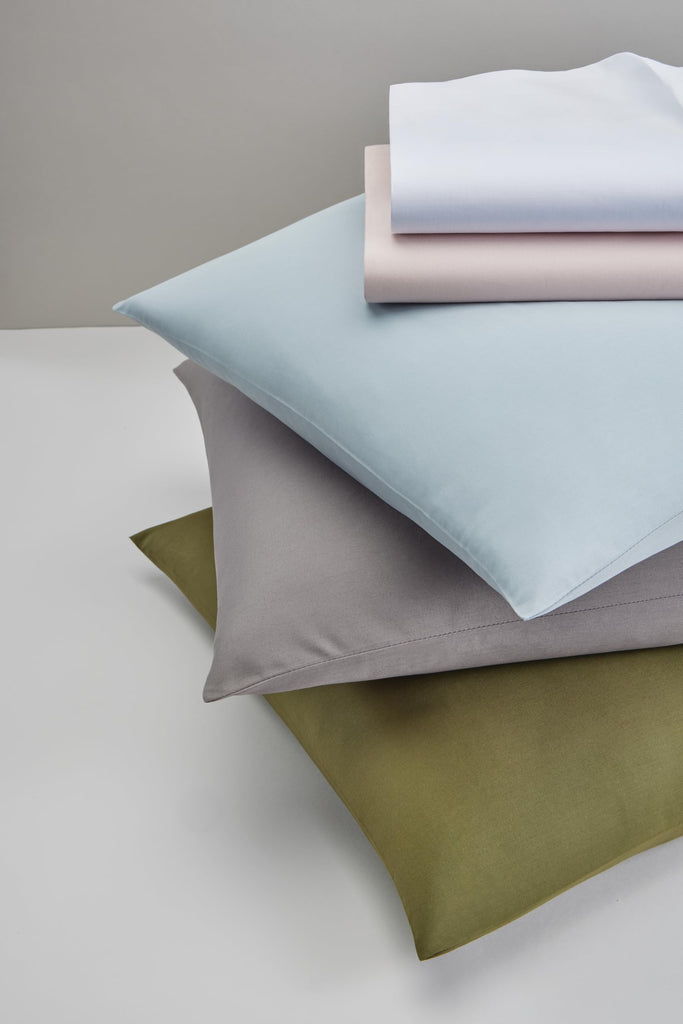 Solid Percale 200 Thread Count Sheet Sets White 100% Cotton 5-Piece Split King Sheet Set, Solid Color Themed, Adult