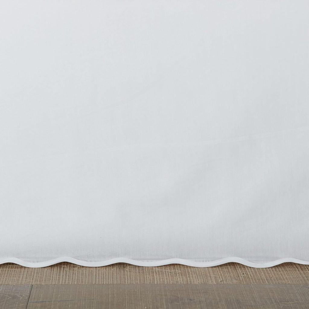 Queen Bedskirt, Cotton Tailored Bedskirt with Split Corners, Oeko-Tex Certified (Solid White)