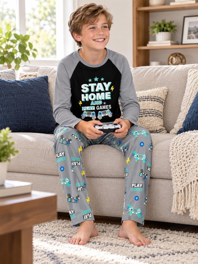 Boys Trendy Graphic Long Sleeves & Pants Winter Pajamas
