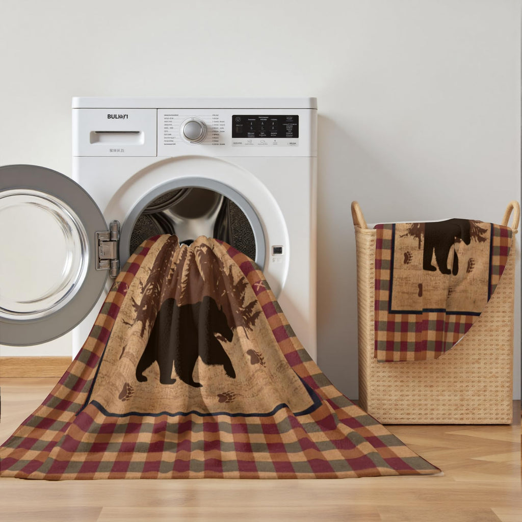 Bear Flannel Fleece Blanket, Wild Animal Forest Bed Blanket Red Green Buffalo Plaid Decorative Vintage Cabin Soft Cozy