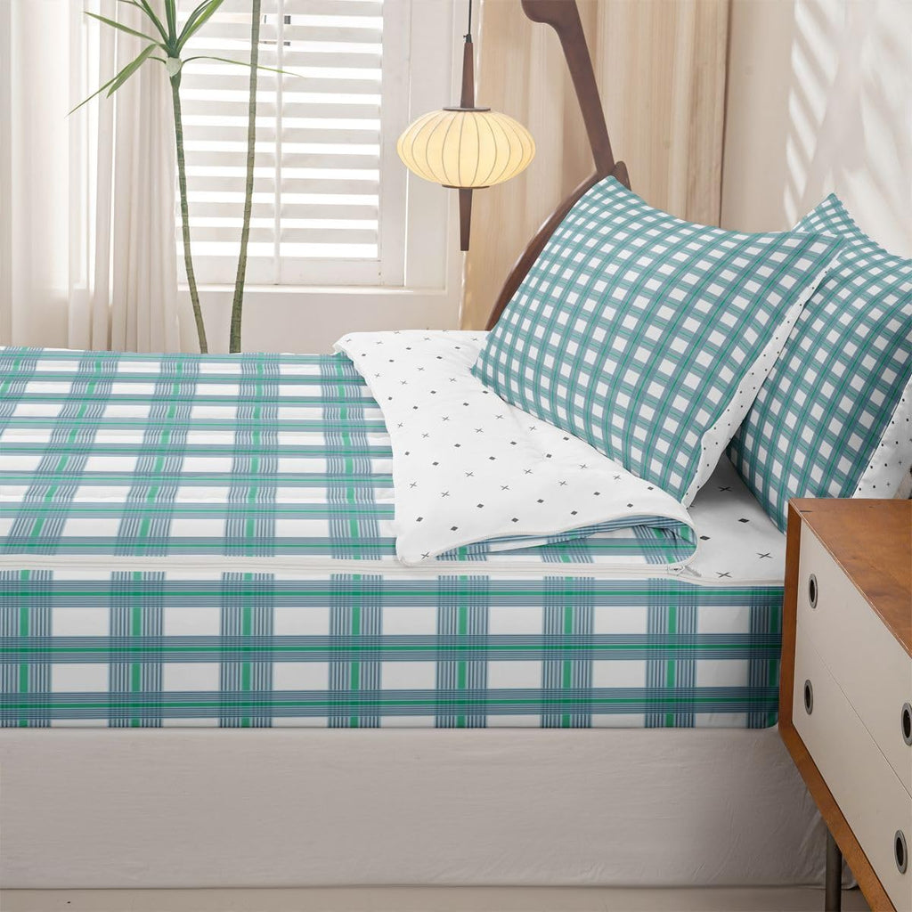 White Classic Checkered Zipper Comforter Set