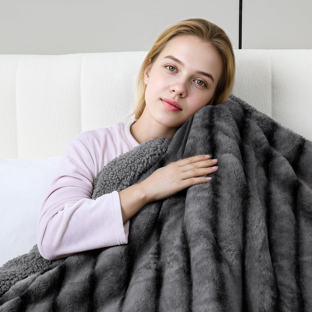 Heated Blanket Electric Throw- 50"x60" Soft Thick Faux Fur Electric Blanket for Sofa with 5 Heat Levels & 4 Hours