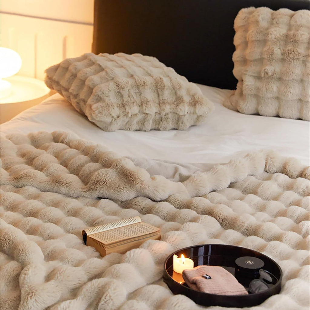 Camel Fleece Throw Blanket for Couch Faux Fur Throw Blanket Fluffy Blankets and Throws for Bed, Sofa, Office, Camping