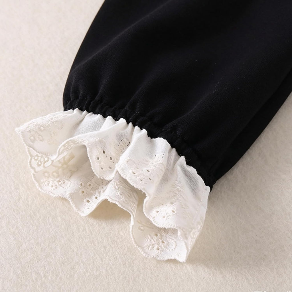 Vintage Newborn Girls Black Lace Trim Peter Pan Collar Bubble Romper